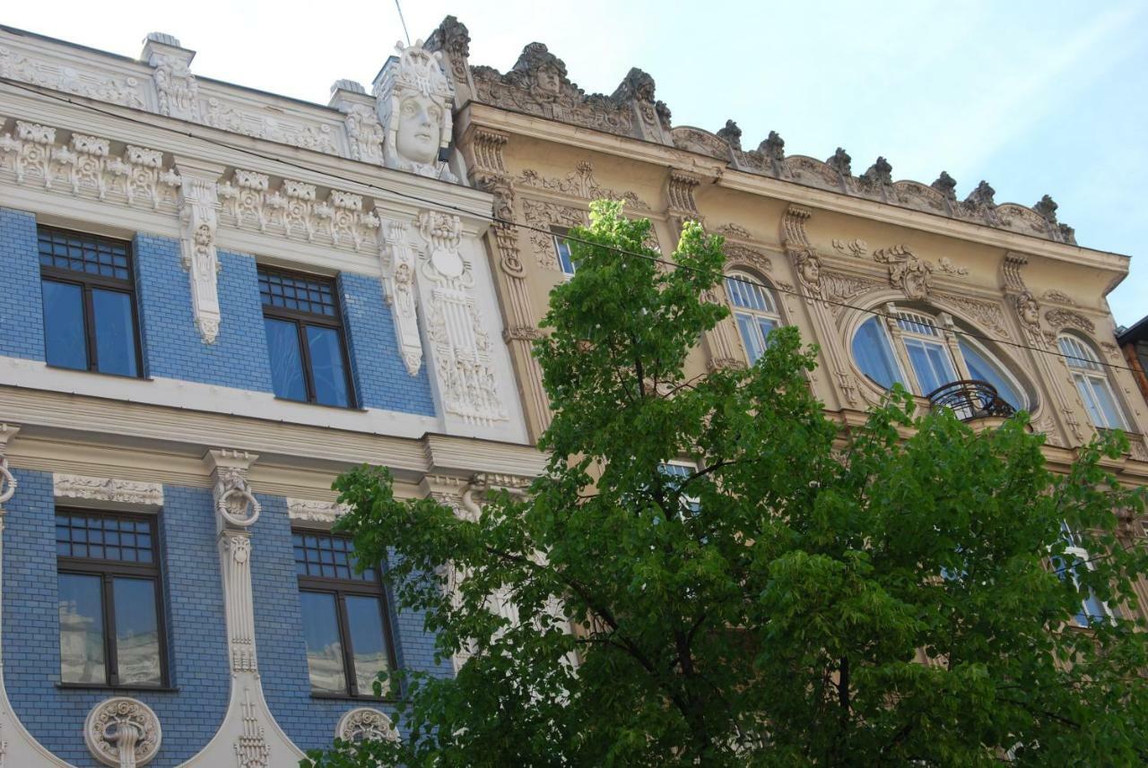 Apartments In Art Nouveau District Riga Bagian luar foto