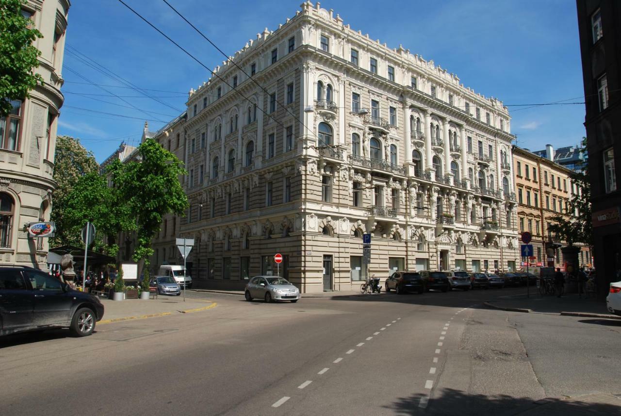 Apartments In Art Nouveau District Riga Bagian luar foto